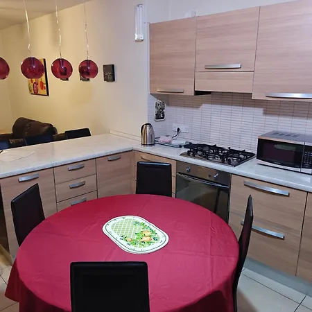 Twenty Daffodil Apartment